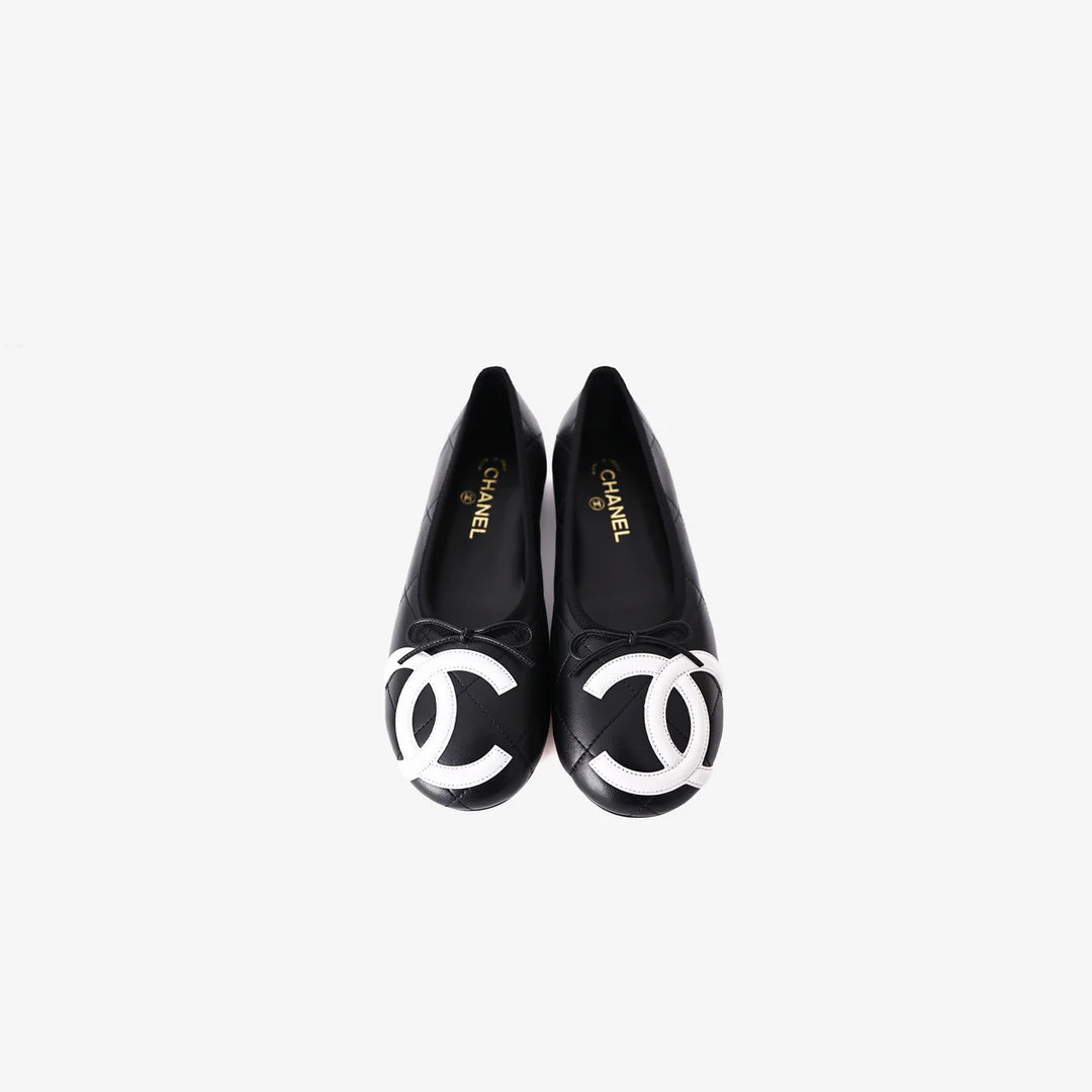 Chanel 2026 Coco Beach Cambon Black and White CC Logo Ballet Flats in Lambskin