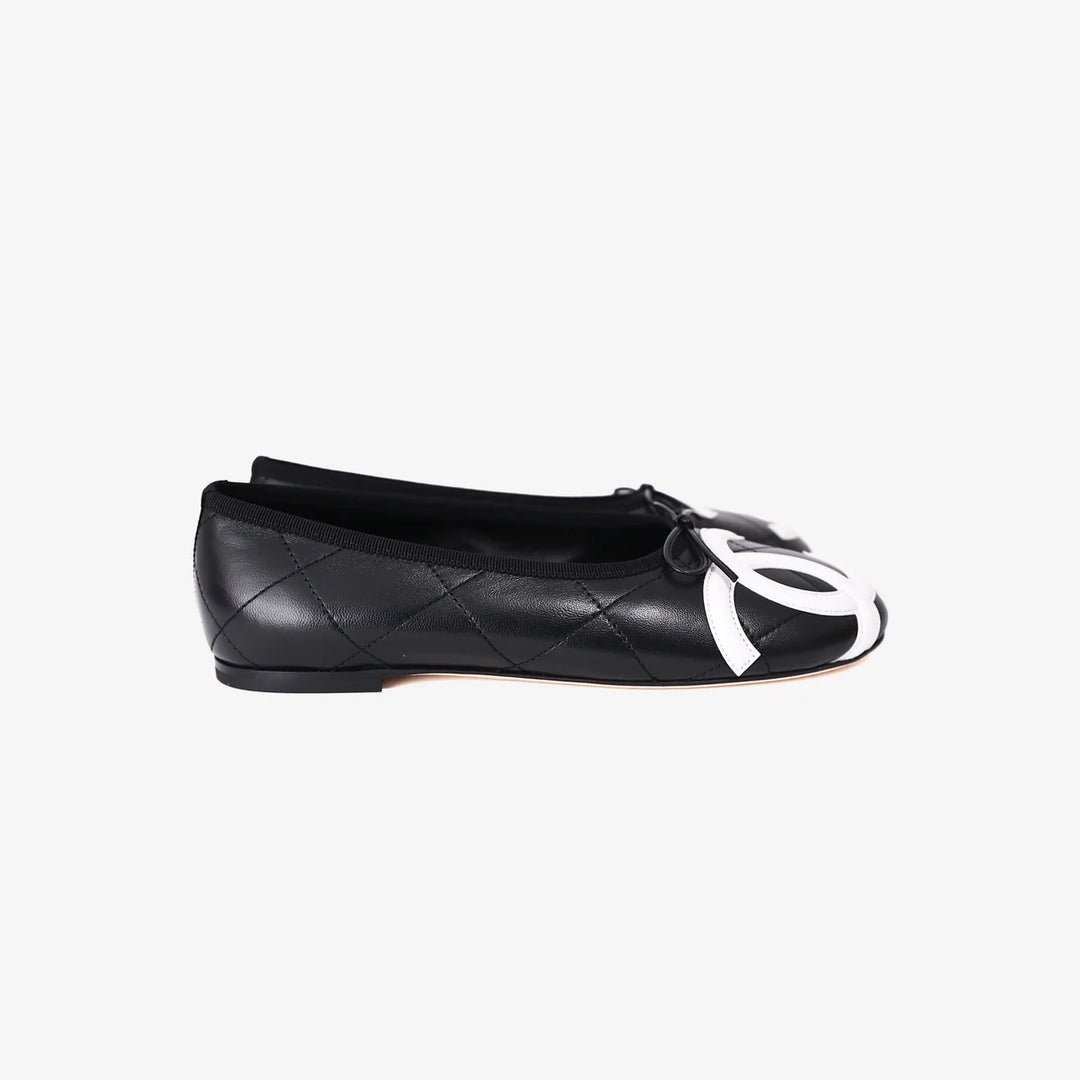 Chanel 2026 Coco Beach Cambon Black and White CC Logo Ballet Flats in Lambskin