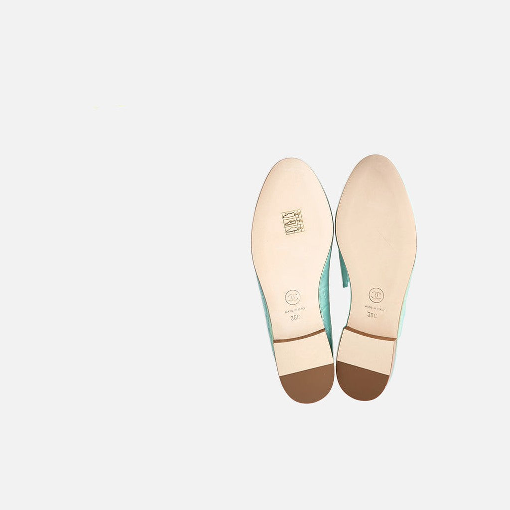Chanel 26K Ballet Flats in Iridescent Turquoise Crocodile-Embossed Leather, soles