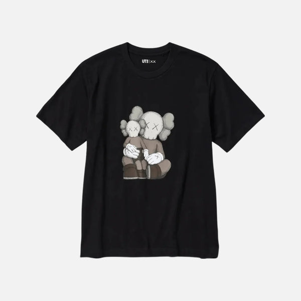 KAWS x UNIQLO UT Graphic T-Shirt 'Black'